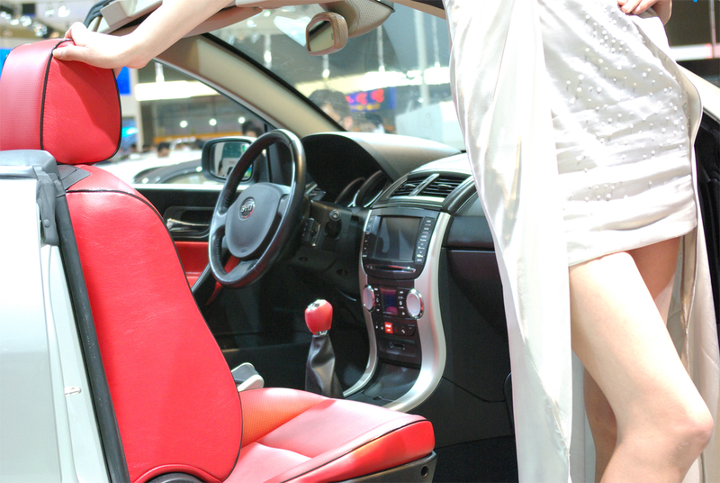 Illustration for article titled BYD B8 Convertible: Impending Doom Never Looked So Good, SL-like